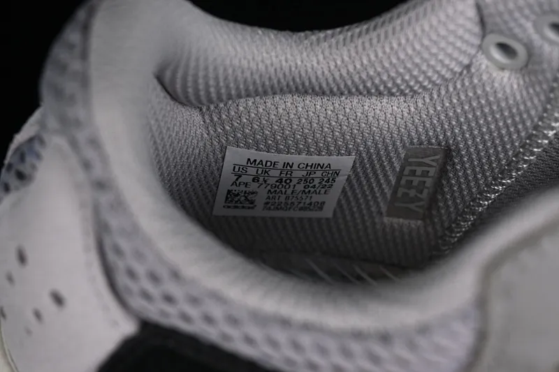 All Categories Ad Yeezy Coconut Series G Version Ad Calabasas Yeezy Boost 700 Runner B75571 Kanye Coconut 700 3M Reflective Running Shoes